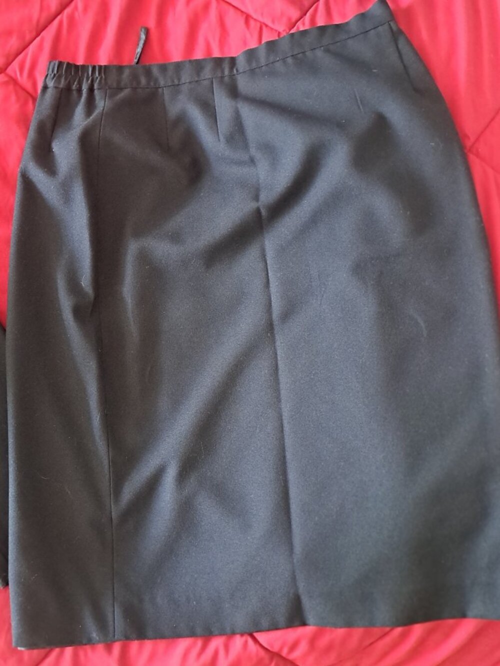 Suit - Picture 4 of 5